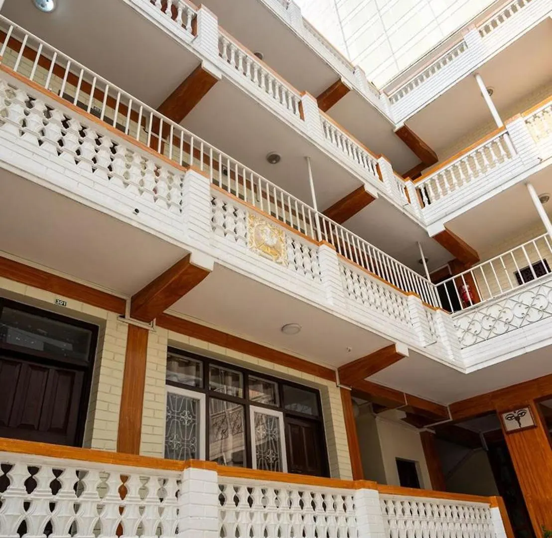 Hotel Shree Tara Κατμαντού 2*,